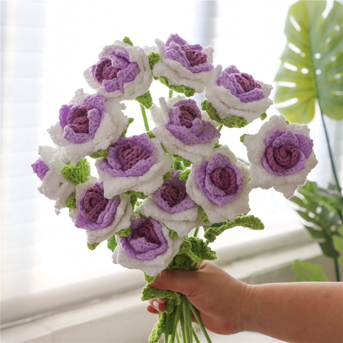 12 pcs Colorful Crochet Pointed-Petal Roses(MAX06)