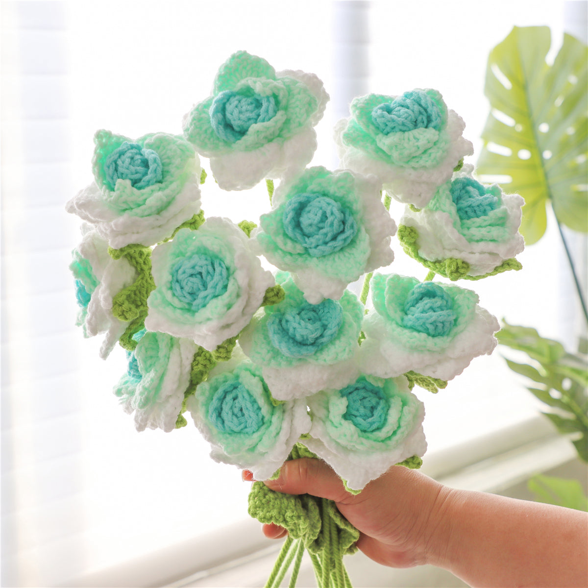 12 pcs Colorful Crochet Pointed-Petal Roses(MAX06)