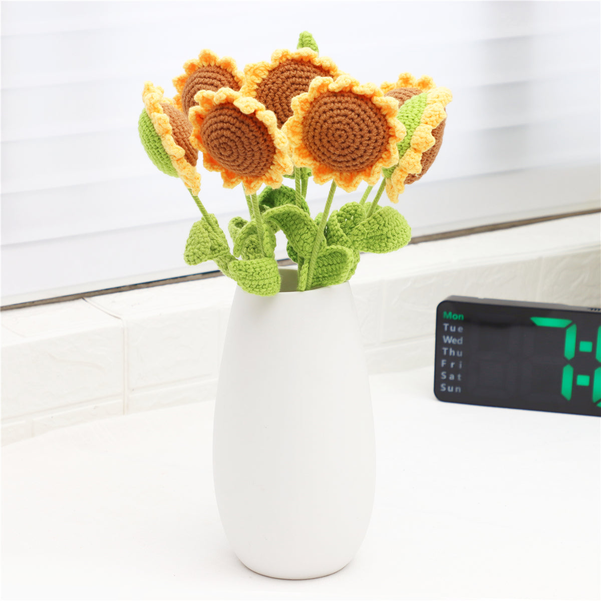 7 pcs Lifelike Crochet Sunflowers(MXA11/MXA05/MXA30)